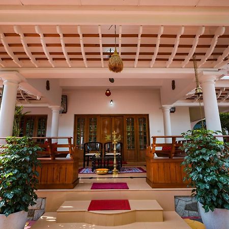 Parudeesa - Heavenly- Luxurious Palace Look-Near Cbd - Kerala - India With Breakfast Kāladi Zewnętrze zdjęcie