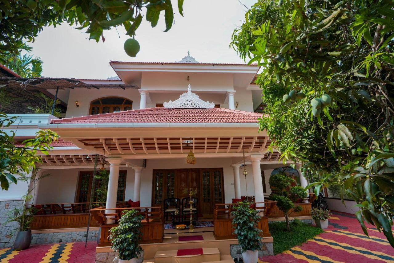 Parudeesa - Heavenly- Luxurious Palace Look-Near Cbd - Kerala - India With Breakfast Kāladi Zewnętrze zdjęcie