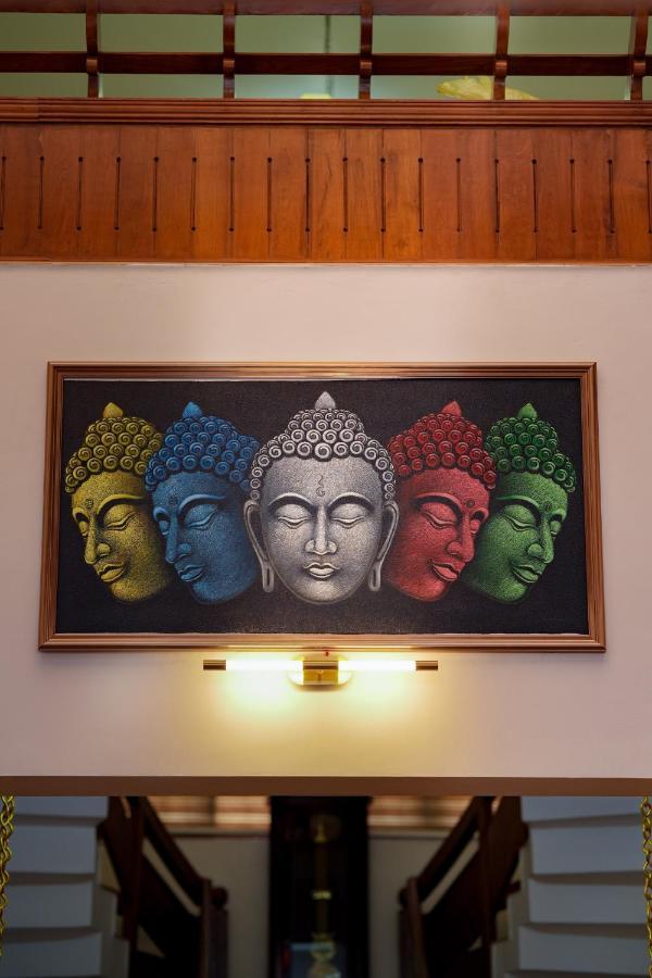 Parudeesa - Heavenly- Luxurious Palace Look-Near Cbd - Kerala - India With Breakfast Kāladi Zewnętrze zdjęcie