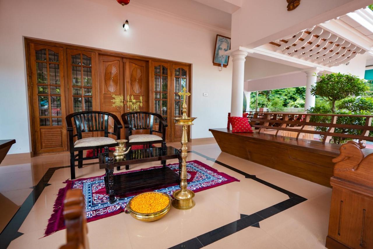 Parudeesa - Heavenly- Luxurious Palace Look-Near Cbd - Kerala - India With Breakfast Kāladi Zewnętrze zdjęcie