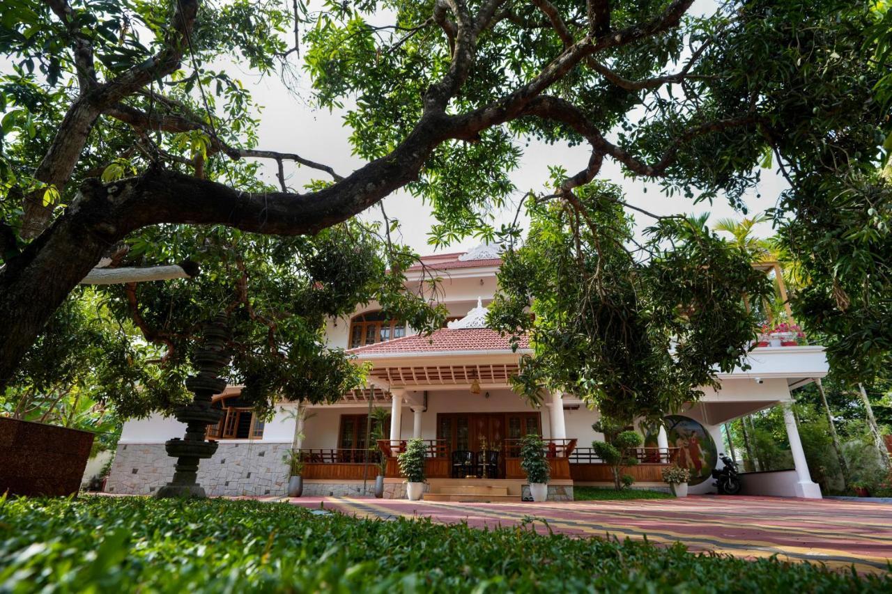 Parudeesa - Heavenly- Luxurious Palace Look-Near Cbd - Kerala - India With Breakfast Kāladi Zewnętrze zdjęcie